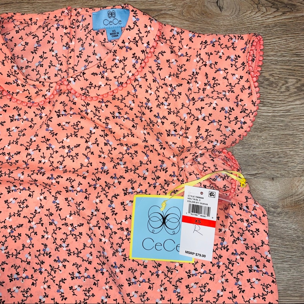 NWT CeCe | Collared Flutter Sleeve Floral Top - Picture 5 of 9